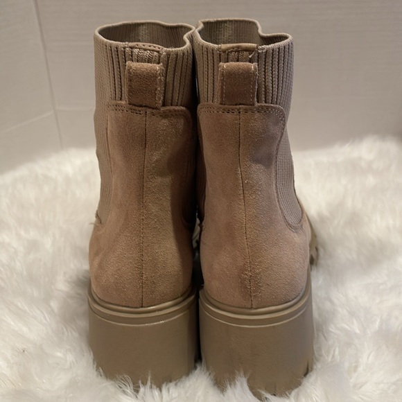 Steve Madden Suede Leather Combat Style Ankle Boots/NWT - Picture 3 of 5